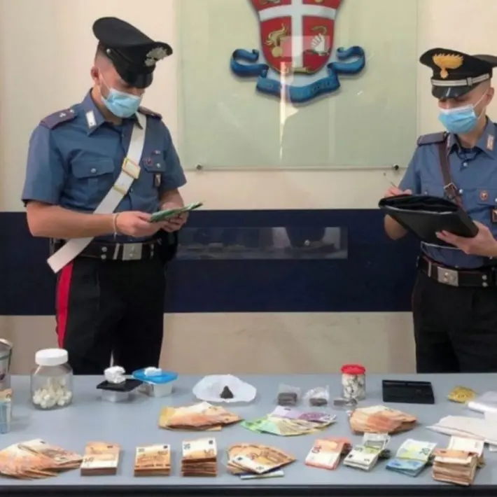 Arrestato docente nel Cosentino: aveva droga e 60mila euro in casa