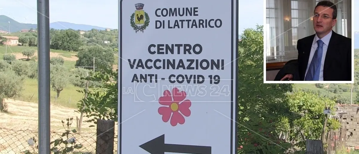 Lattarico, propaganda elettorale su WhatsApp dal numero del Centro vaccinale: la denuncia di un cittadino