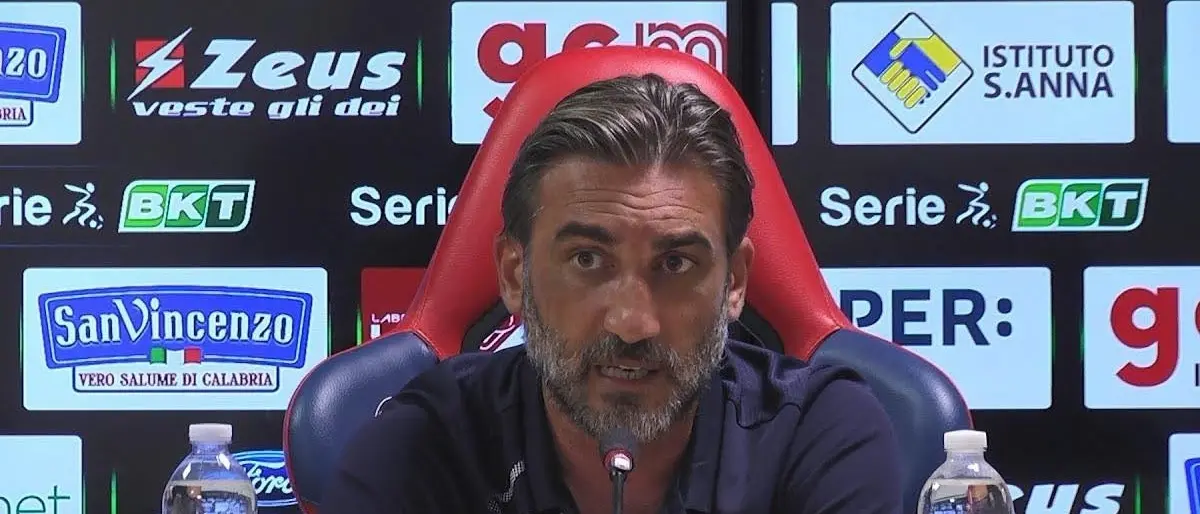 Crotone, Modesto carica la squadra in vista della trasferta a Brescia: «Dobbiamo essere bravi e tosti»