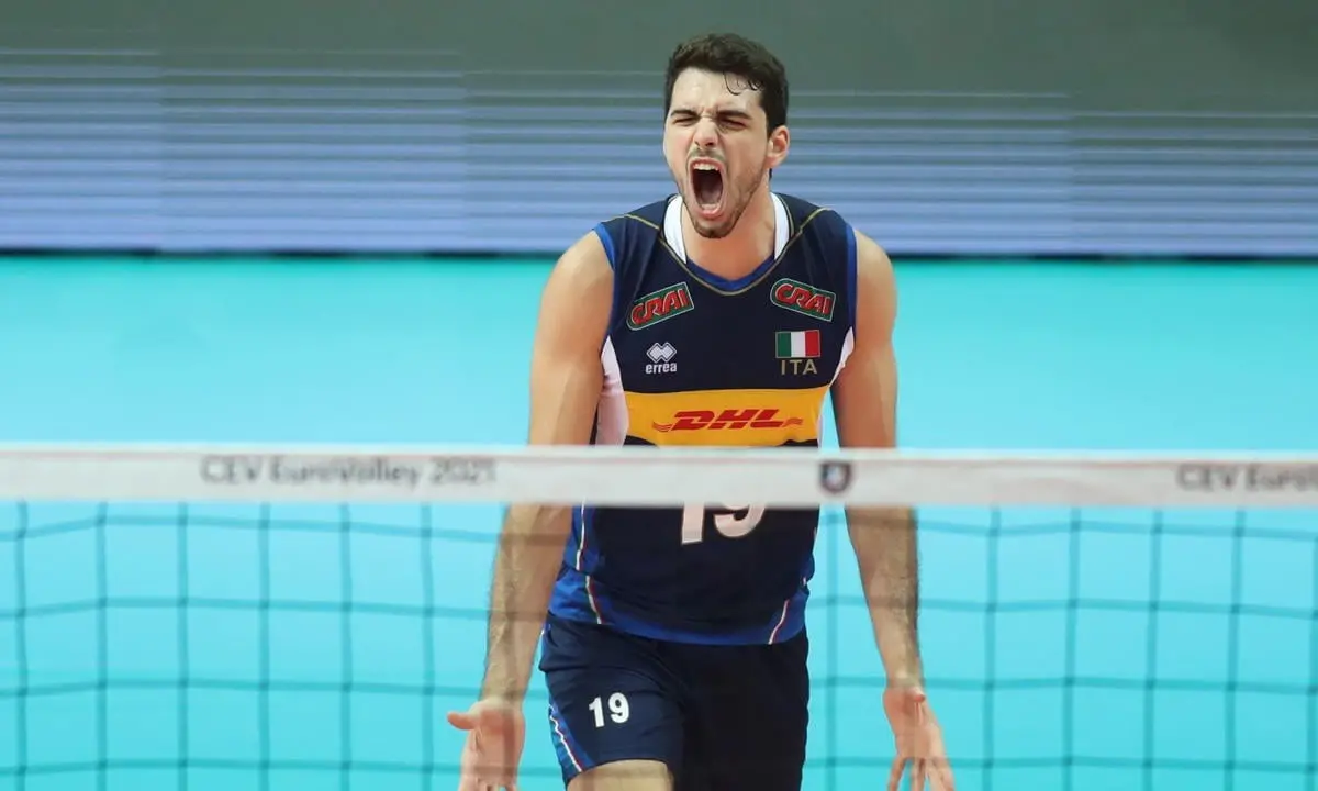 Europei di Volley, l’Italia batte la Serbia e vola in finale: tra gli azzurri anche il calabrese Lavia