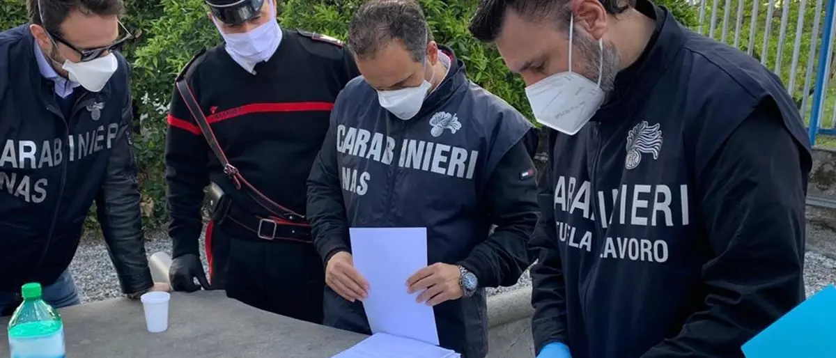 Lavoratori in nero e cibo avariato in albergo del Catanzarese: denuncia e multe per il titolare