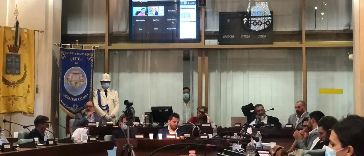 Crisi al Comune di Corigliano Rossano, il Pd di Schiavonea si schiera dalla parte del sindaco