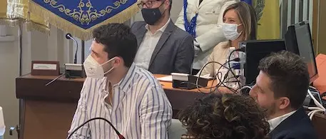 Corigliano Rossano, i dissidenti disertano il Consiglio e il sindaco Stasi azzera la giunta