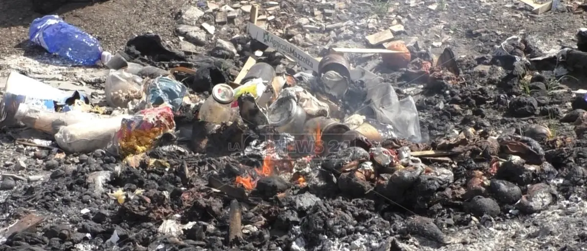 San Gregorio, incendi e rifiuti nell’area del mercato ortofrutticolo: la IV Circoscrizione chiede bonifica urgente e più controlli\n