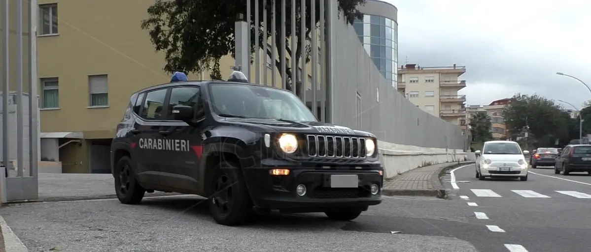 A Lamezia colpi di pistola tra vicini e aggressioni sui mezzi pubblici