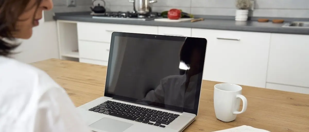 Addio allo smart working per i lavoratori statali: dal 15 ottobre torneranno negli uffici