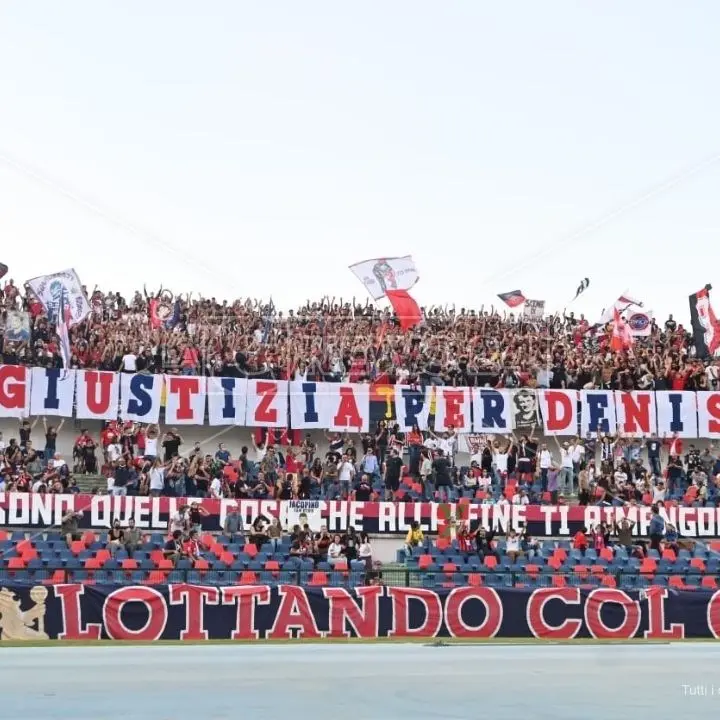 Caso Bergamini, al Marulla tifosi di Cosenza e Crotone invocano giustizia per Denis
