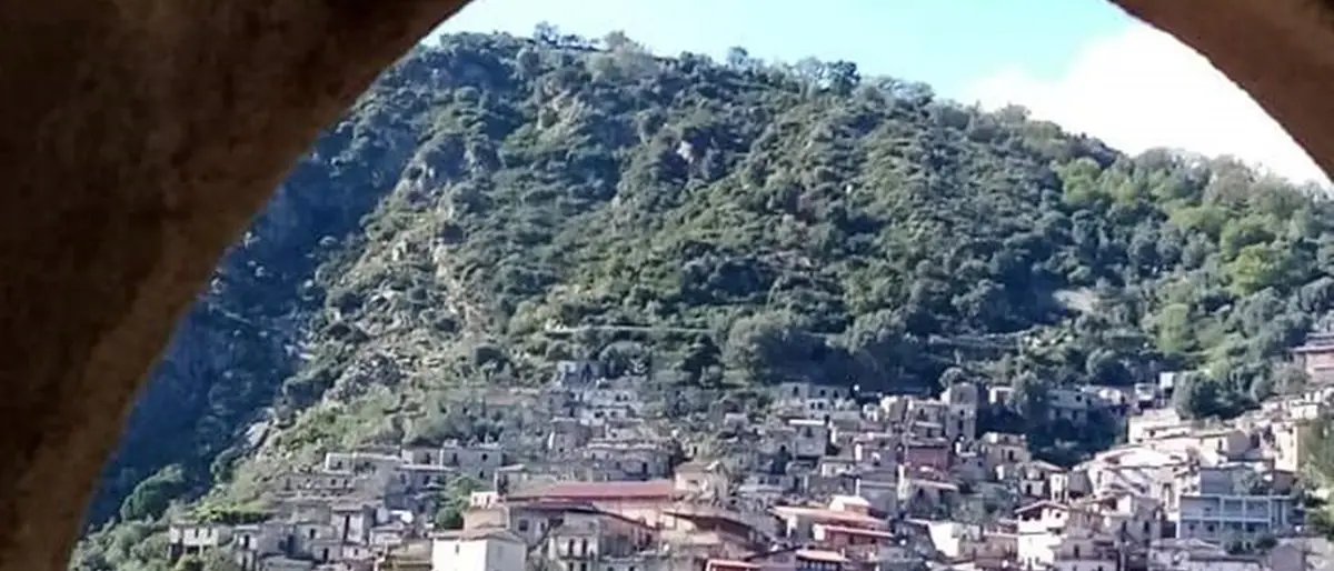 Covid, ancora troppi contagi a San Luca: zona rossa prorogata per la seconda volta