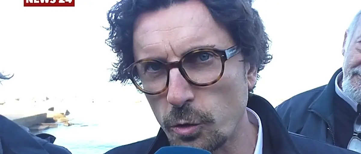 Elezioni regionali, l’ex ministro Toninelli in Calabria a sostegno di Amalia Bruni