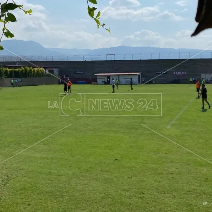 Reggina, gli amaranto al lavoro per la trasferta di Pisa: ancora assente Menez