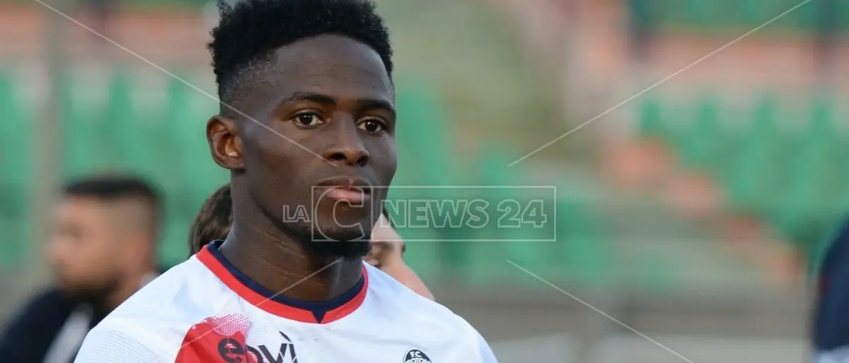 Crotone, la squadra si allena in vista dell’Ascoli: lavoro differenziato per Kargbo