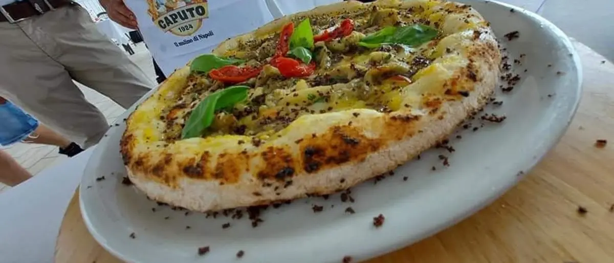 Un calabrese vince il campionato mondiale di pizza napoletana contemporanea