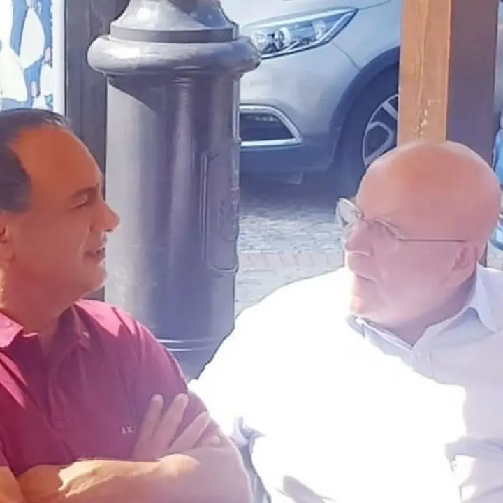 Oliverio a Riace esprime solidarietà a Lucano: «Io so come si ci sente»