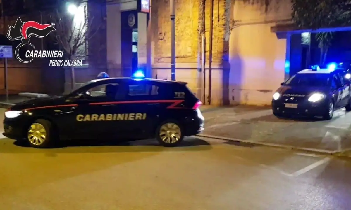 Taurianova, controlli a tappeto dei carabinieri: denunce per possesso di armi e droga