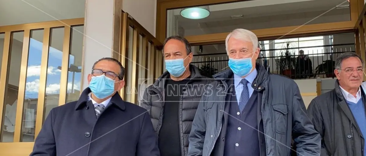 Condanna Lucano, l’avvocato Pisapia: «Mai visto un verdetto simile, lavorerò per ribaltare l’esito»