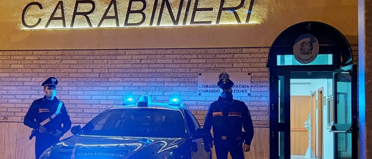 Corigliano Rossano, appiccano fuoco e devastano la scuola: presi mentre tentavano la fuga