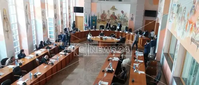 Cosenza, ecco il nuovo Consiglio comunale: le due ipotesi post ballottaggio