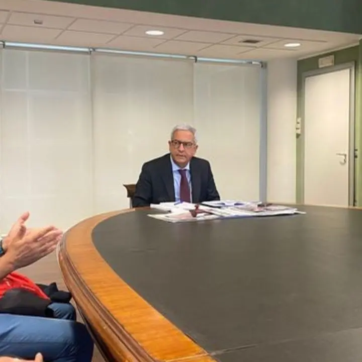Vertenza Almaviva,, Manna lancia l’appello: «Tanti posti di lavoro a rischio, si trovi una soluzione»