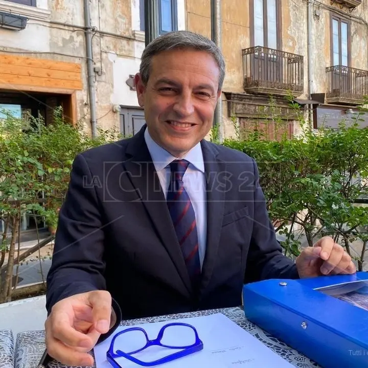 Ballottaggio Cosenza, Francesco Caruso tra i “dinosauri” di Franz e l’invito a De Cicco