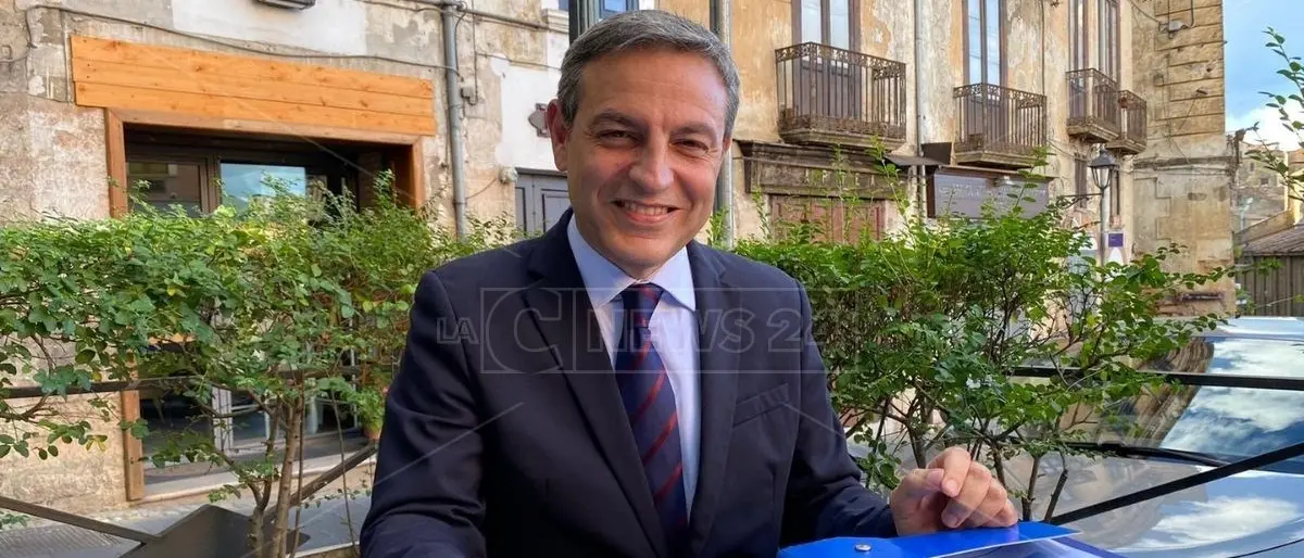 Ballottaggio Cosenza, Francesco Caruso tra i “dinosauri” di Franz e l’invito a De Cicco