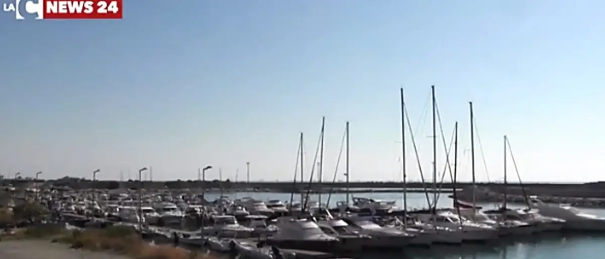 Affaire pontili al porto di Catanzaro, il gip riduce la misura interdittiva al dirigente comunale