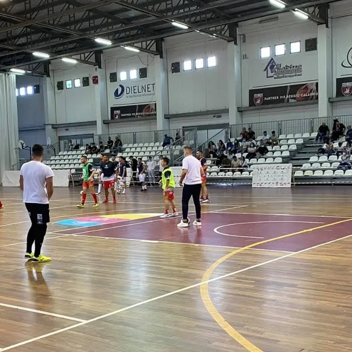 Calcio a 5, il Polistena perde all’esordio in A1. In Serie A2 inizio col botto per Cosenza e Bovalino