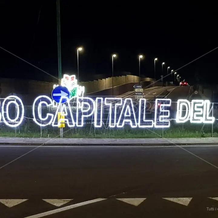 La situazione è… grammatica: lo scivolone del Comune su “Vibo Capitale Libro” e la pezza dell’ultimo minuto