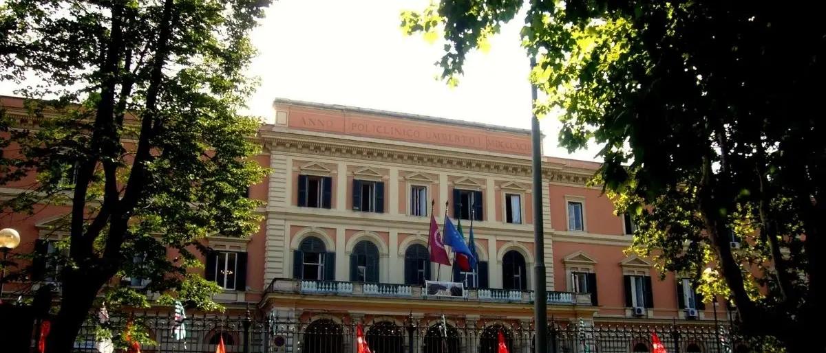 No Green pass Roma, assalto al policlinico Umberto I nella notte: 4 feriti