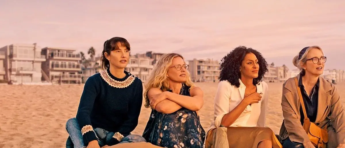 Il discreto fascino di “On the verge”, la serie tv in cui l’orologio biologico è solo un soprammobile