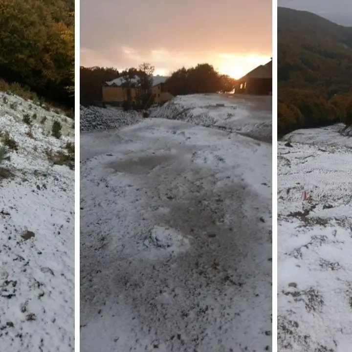 Prima nevicata in Sila, la cima di Botte Donato imbiancata all’alba è da favola - FOTO