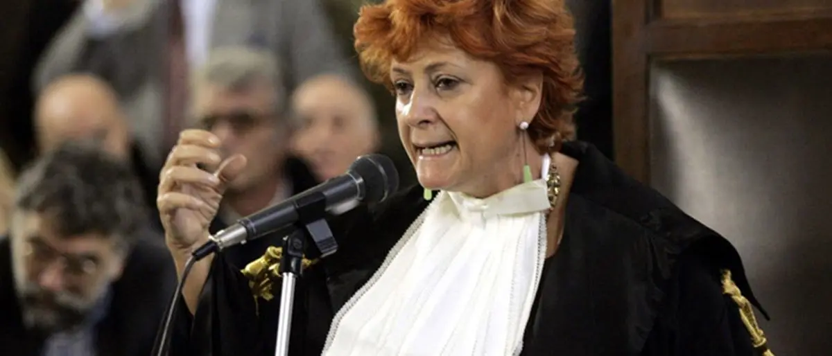 Bocassini, certe confessioni sono per il prete non per la piazza. Falcone e la moglie meritano rispetto