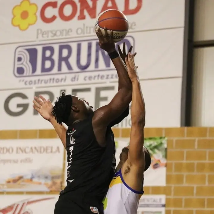 Basket, l’astinenza alla vittoria in trasferta della Viola Reggio: l’ultima è datata 2020