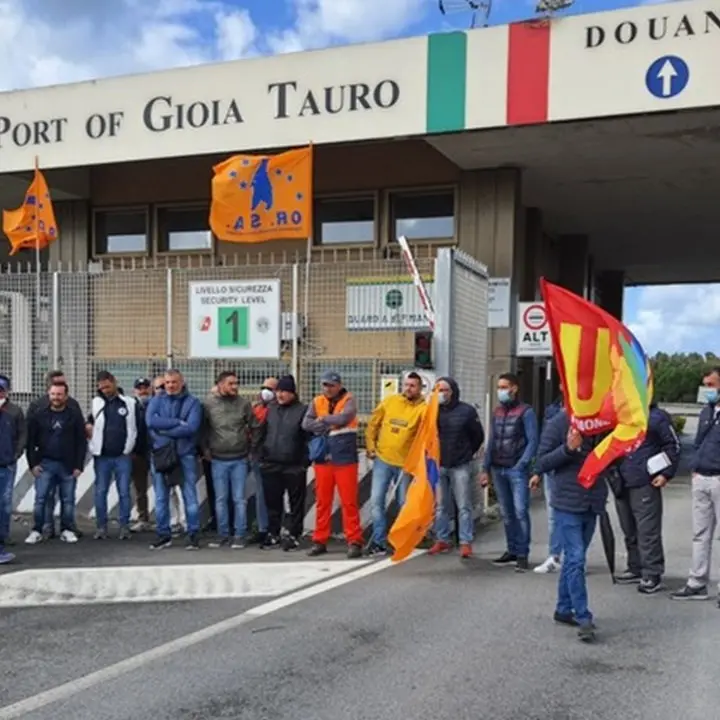 Gioia, l’Autorità portuale: «Sciopero Orsa un flop, solo in 93 hanno aderito»