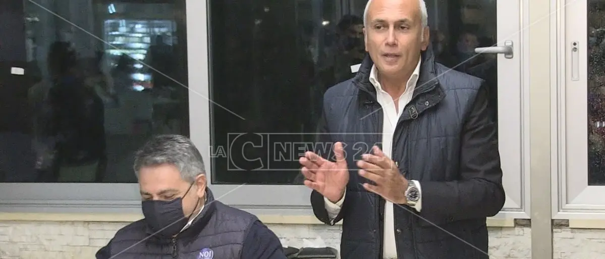 Ballottaggio Cosenza, Franz Caruso: «In centro nessuno spazio disponibile per chiudere campagna elettorale»