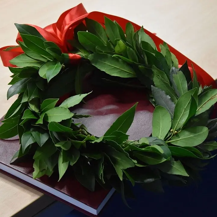 Reggio Calabria, da giovane non poté fare l’università: a 71 anni si laurea per la sesta volta