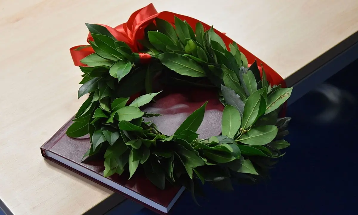 Reggio Calabria, da giovane non poté fare l’università: a 71 anni si laurea per la sesta volta