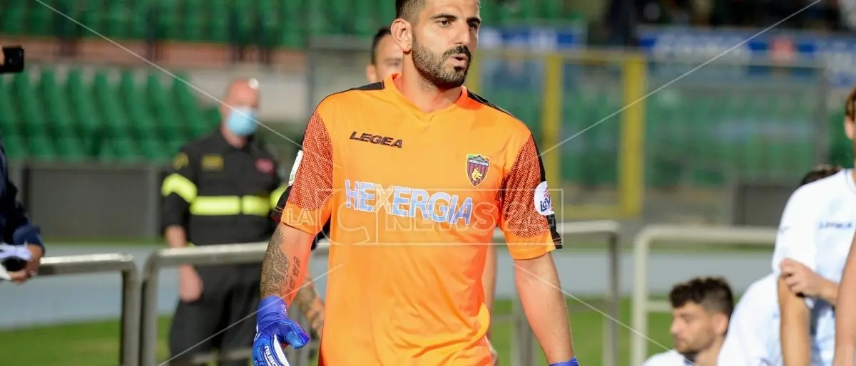 Cosenza, sorriso Vigorito: il portiere verso l’ok per giocare dal primo minuto