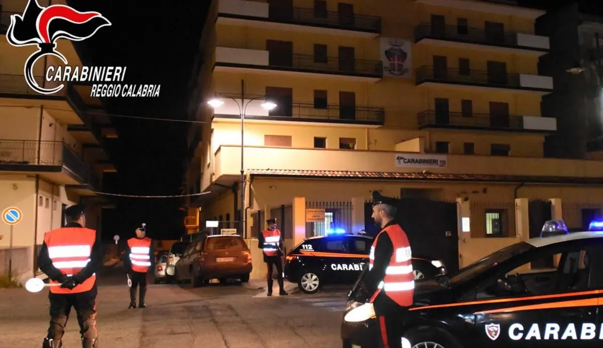 Violentarono due ragazzine, individuati e arrestati a Rosarno