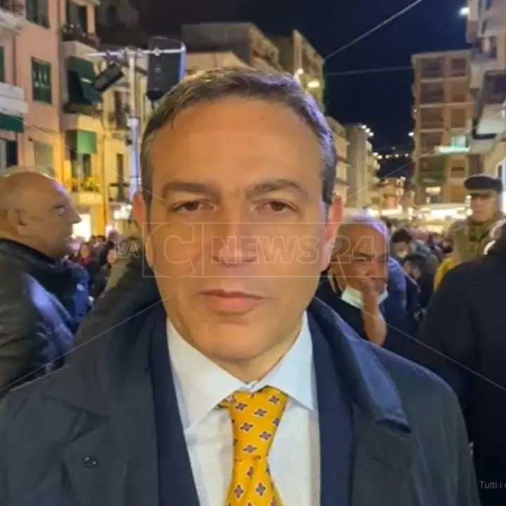 Ballottaggio Cosenza, l’ultimo appello di Francesco Caruso: «Dall’altra parte ci sono i distruttori della città»