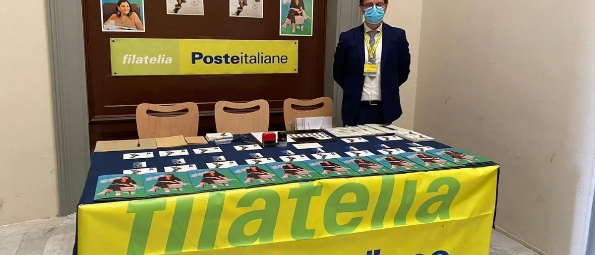 Un anno senza Jole Santelli, un francobollo delle Poste ricorda la prima donna presidente della Calabria