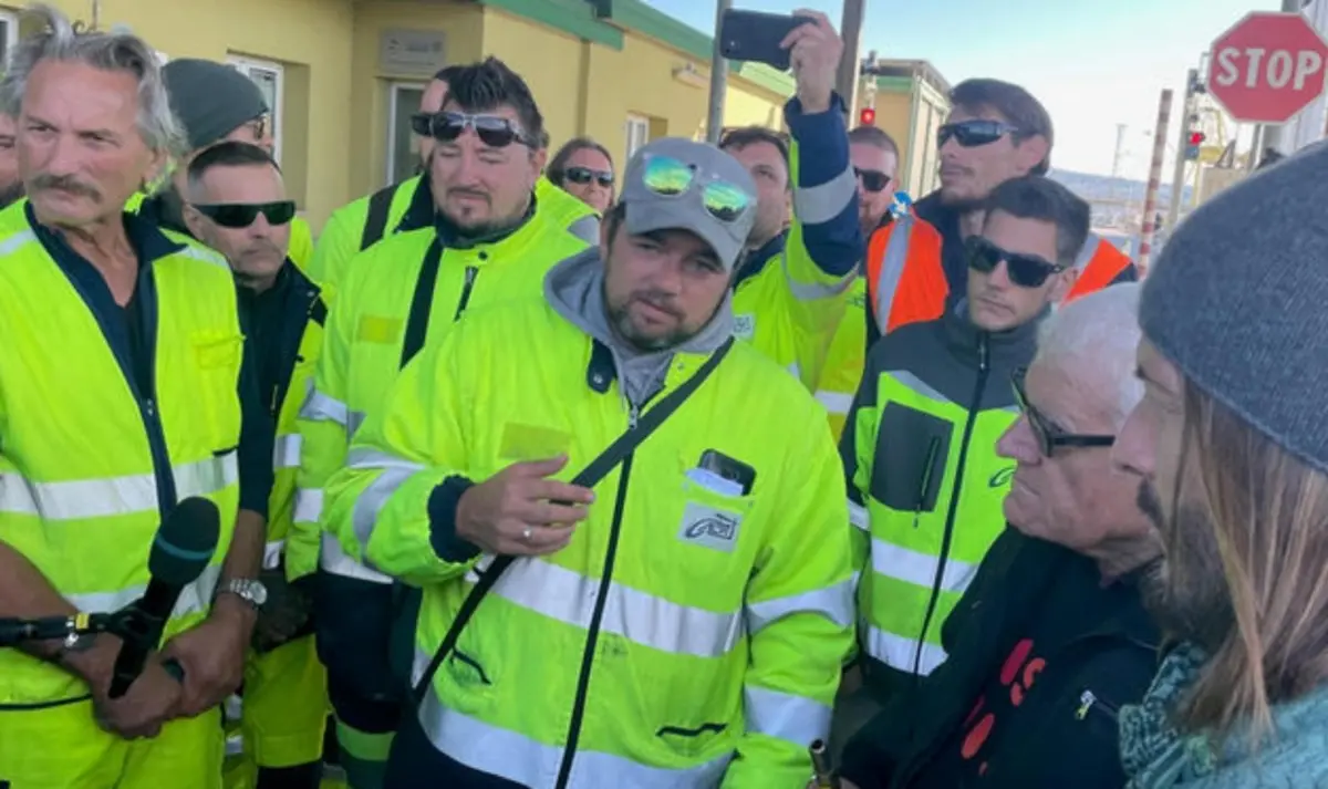 Green pass, la protesta continua a Trieste: si dimette il portavoce dei portuali