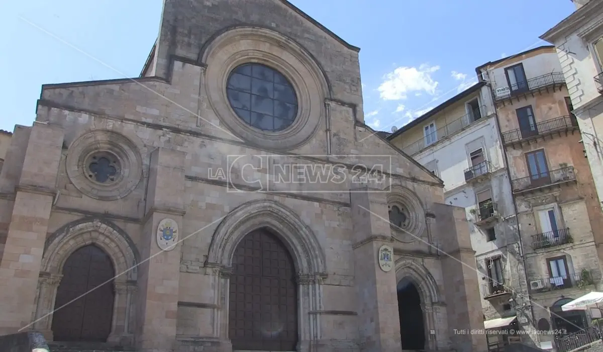 Cosenza, l’Arcivescovo Nolè apre il Sinodo diocesano in Cattedrale