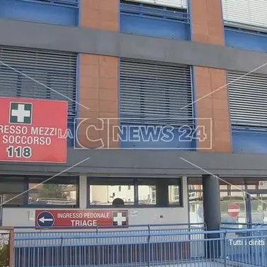 Cosenza, diagnosi errata al pronto soccorso: giovane rimandata a casa con un’appendicite acuta
