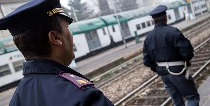 Lamezia Terme, i sindacati di polizia scendono in piazza dopo le aggressioni alla polfer