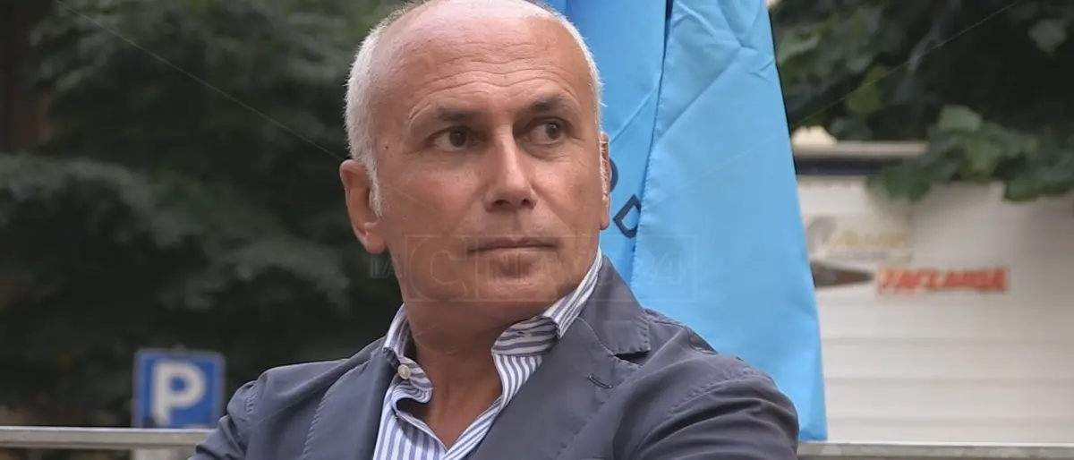 Franz Caruso, dal “no” a Berlusconi alle aule di tribunale: ecco chi è il nuovo sindaco di Cosenza