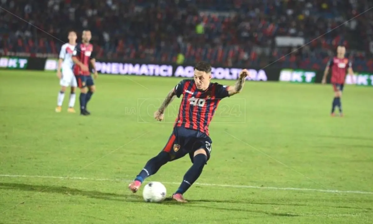 Serie B, Cosenza con 700 fan al seguito. Zaffaroni ha due dubbi per Benevento