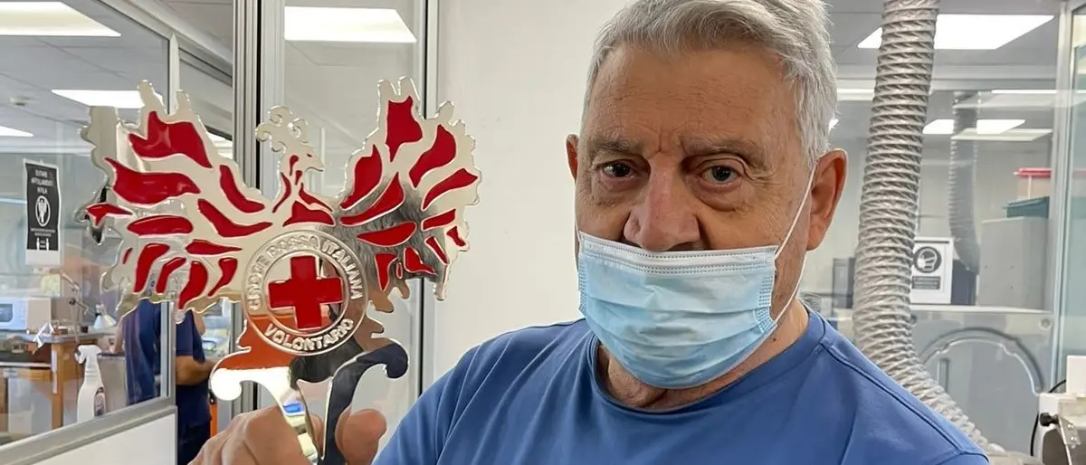 Le opere di Gerardo Sacco diventano premi per il Charity Event della Croce Rossa