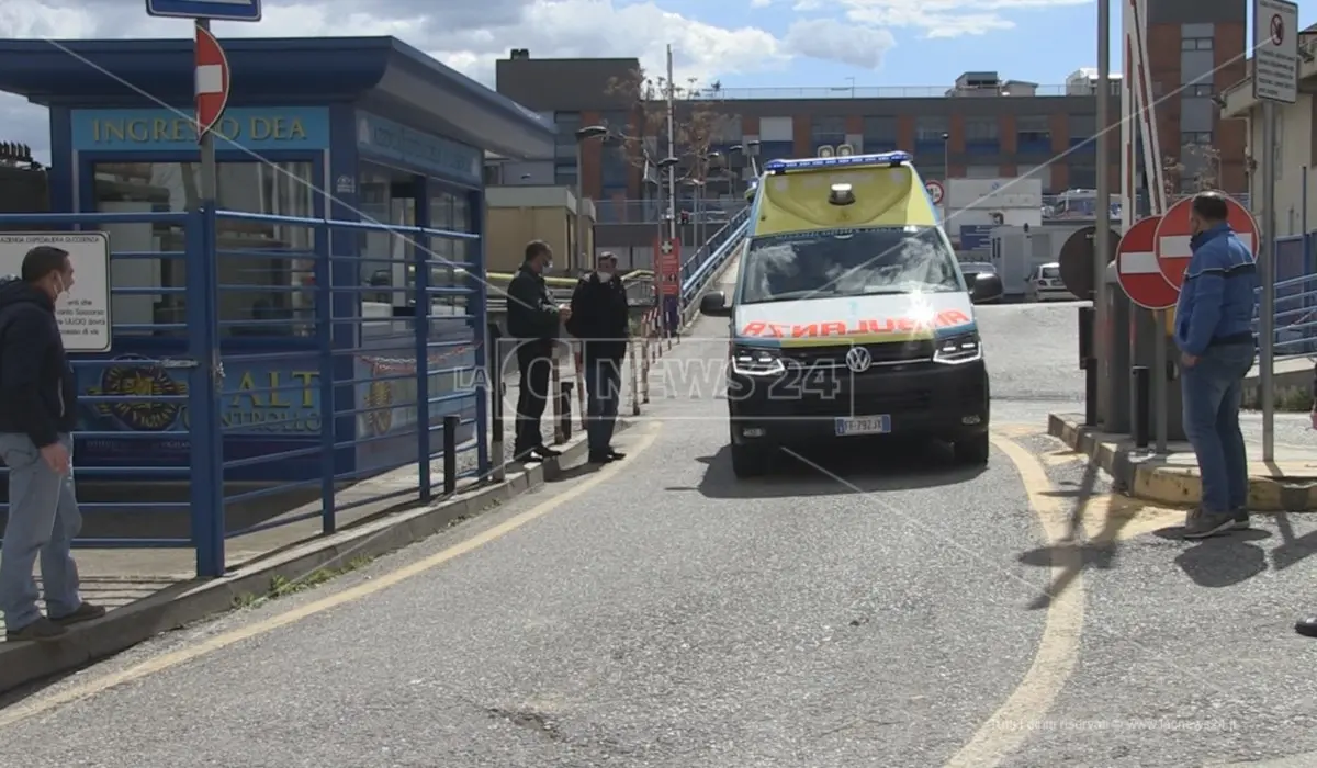 Cosenza, arrivano i rinforzi per il pronto soccorso dell’ospedale Annunziata: reclutati 5 medici