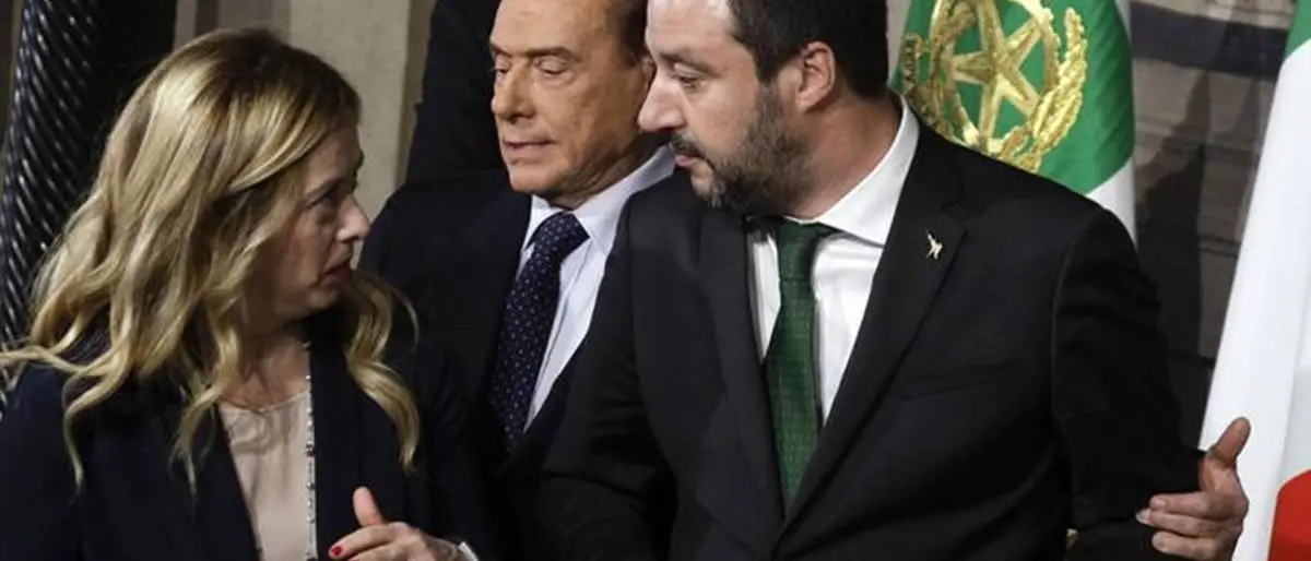 Scivolone di Salvini in Europa, Berlusconi prova a mettere una pezza ma il problema del centrodestra rimane