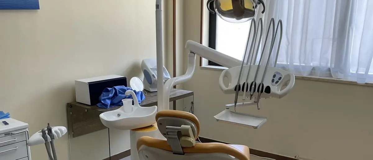 Rosarno, dentista in quarantena apre ugualmente lo studio: sanzionato